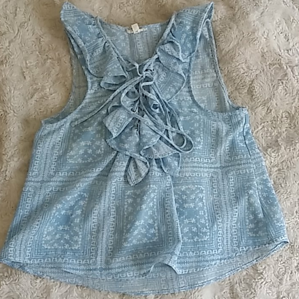 Sleeveless top